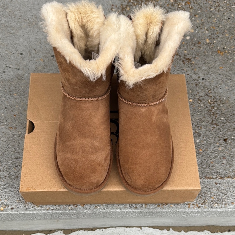 UGG Women's Tan Sheepskin Boots
